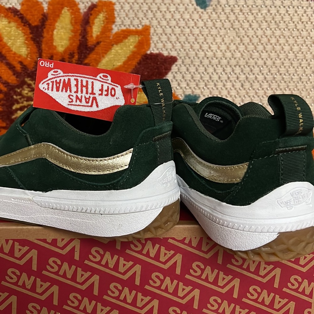 Vans Kyle Pro 2
(Shake Junt) Forest/Gold
VNOA4UW30WC
Men’s sneakers - Picture 15 of 16
